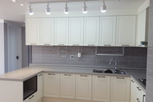 동탄 다은마을 인테리어: 세련된 화이트&그레이의 조화로 완성하는 안정감 넘치는 공간