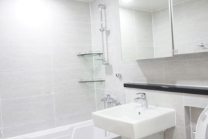 수원 조원주공 2차 아파트: 화이트&블랙 인테리어로 완성하는 세련된 공간!