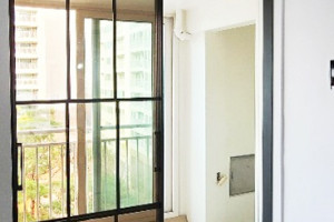 수원 우만동 40평대 아파트, 고급 슬라이딩 도어로 완성하는 세련된 서비스룸 인테리어