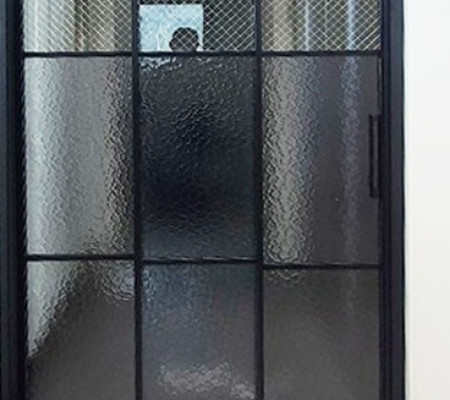 분당 수내동의 세련된 거실, 초슬림 3연동 중문과 망입금사유리로 완성된 모던 공간!