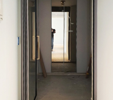 인천 웰카운티, 초슬림스윙도어로 완성한 모던 중문 인테리어의 모든 것!