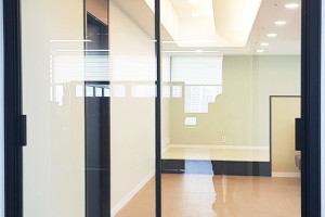 안산 문화센터 변신! 초슬림 미닫이 중문으로 완성한 강의실 인테리어