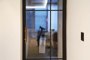 은평구 북한산 현대홈타운 중문 시공: 비대칭 양개로 완성하는 넓고 세련된 현관!